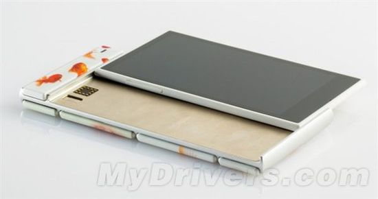 全球首款模块化手机上市！