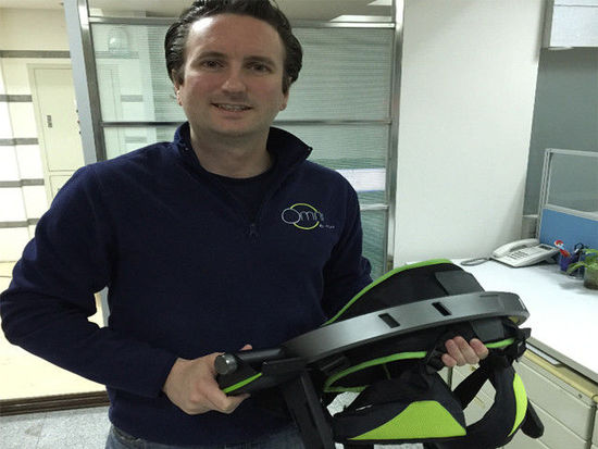 边打游戏边跑步 CES游戏跑步机惹关注