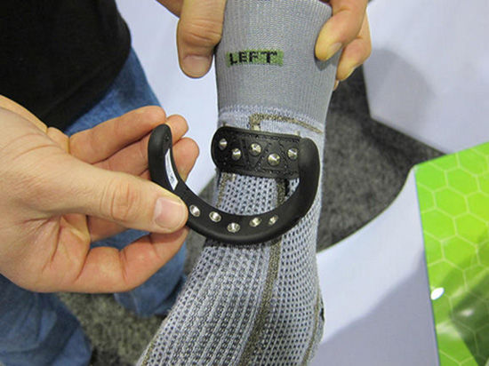 卖1236元的智能运动袜 还带脚链