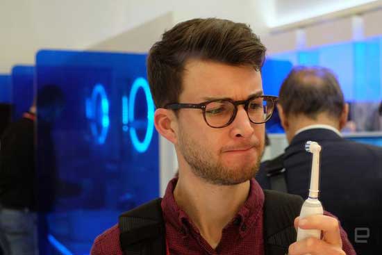 Oral-B智能牙刷试玩 准备工作非常繁琐