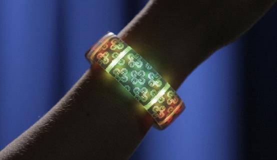 Gemio智能手环，能根据你的运动、心情变色