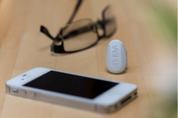 贴心电子围巾让你身处室外也能冬暖夏凉