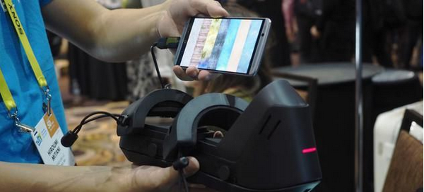 盘点CES2017上那些最新的VR黑科技 盘点CES2017上那些最新的VR黑科技