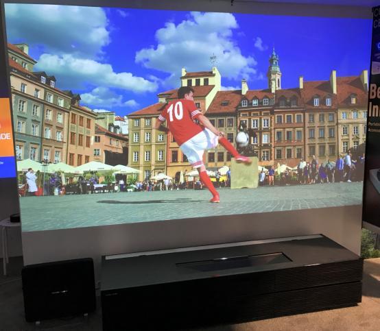 智能电视盘点：“大尺寸＋无边框＋超薄”成趋势