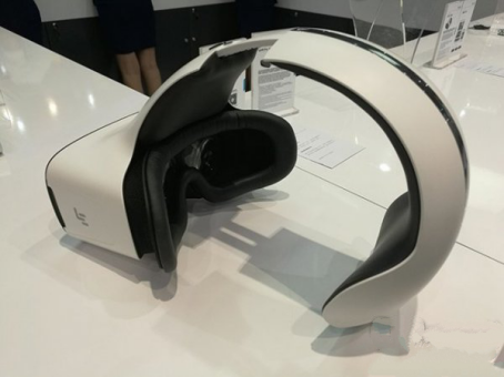 VR元年大收官:2017 CES国内外移动端VR深度体验合集 VR元年大收官:2017 CES国内外移动端VR深度体验合集