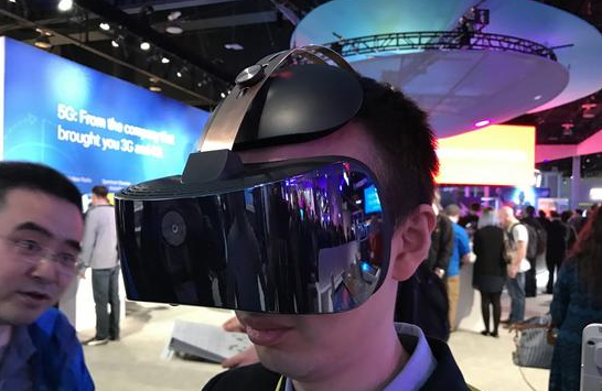 VR元年大收官:2017 CES国内外移动端VR深度体验合集 VR元年大收官:2017 CES国内外移动端VR深度体验合集