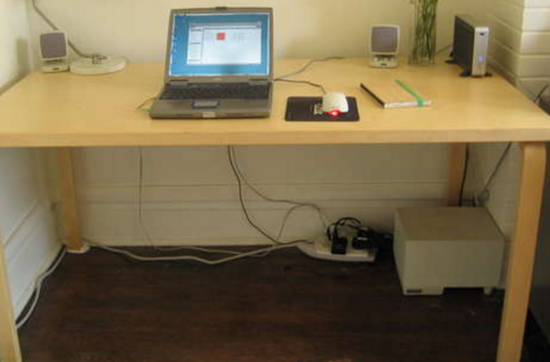 扫地机器人:总有刁民想困住朕 扫地机器人:总有刁民想困住朕