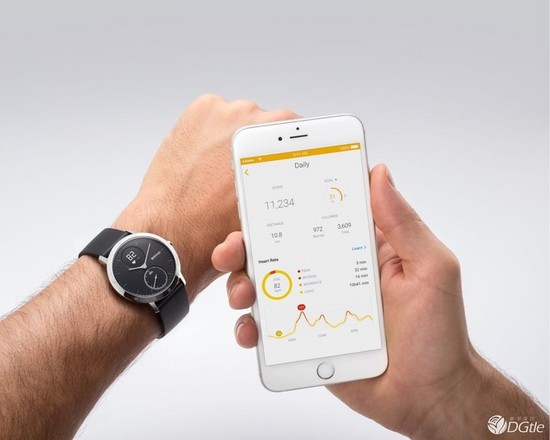 解析Withings Steel HR智能手表的细节:超长续航 解析Withings Steel HR智能手表的细节:超长续航