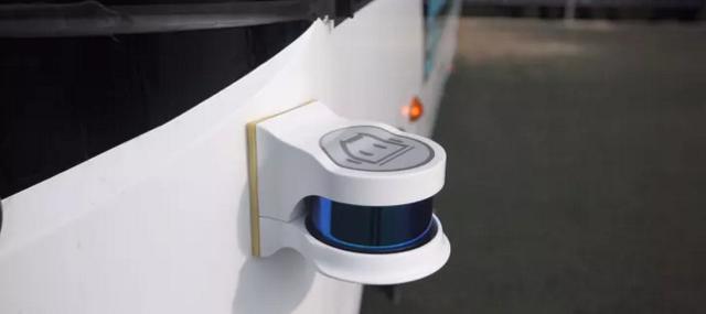 全球第一批“无人驾驶公交”正式上路！