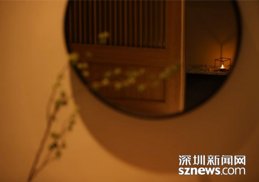 08091500751699.png 网络预约全程无人 深圳开出首家机器人“按摩店”