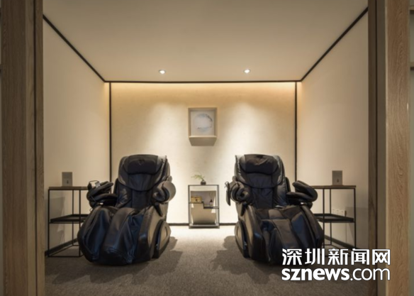 网络预约全程无人 深圳开出首家机器人“按摩店” 网络预约全程无人 深圳开出首家机器人“按摩店”