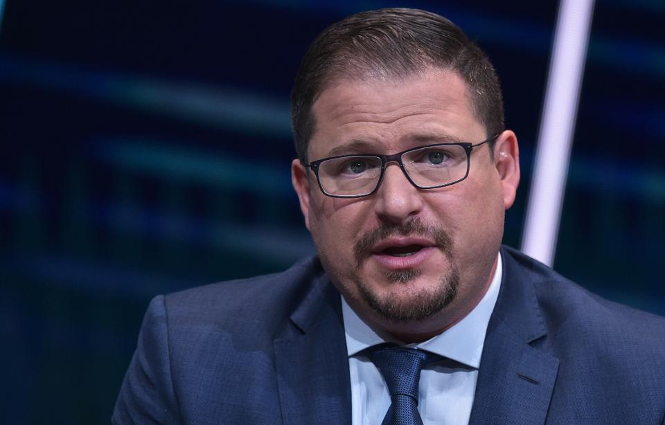 阿蒙谈战略：移动业务减半 VR是明日之星