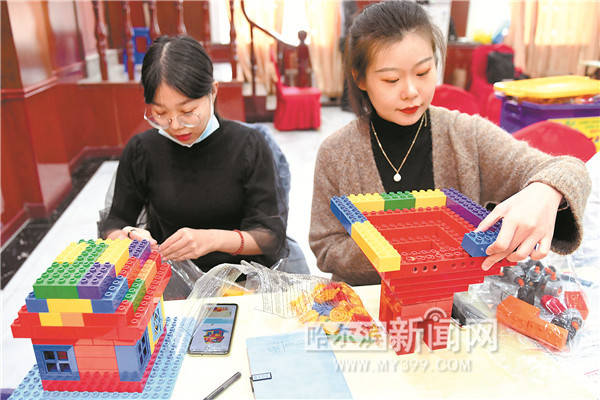 哈尔滨开展师资培训会 教师“充电”“智能”教学