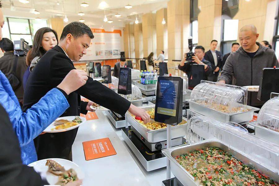 这家智慧餐厅西南首店进驻沙坪坝