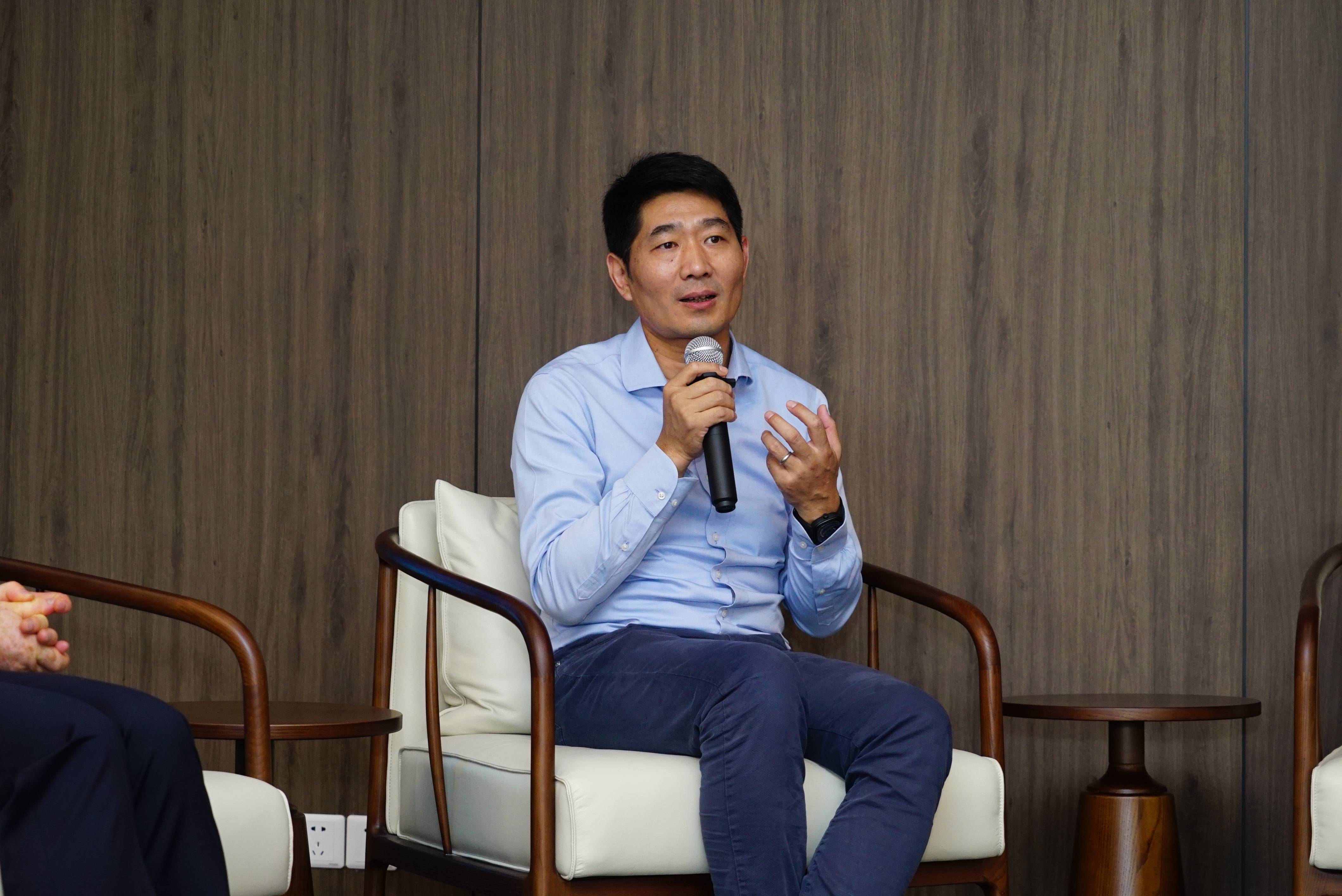 从“纸”端到“云”端，大数据重构真实世界医学研究体系