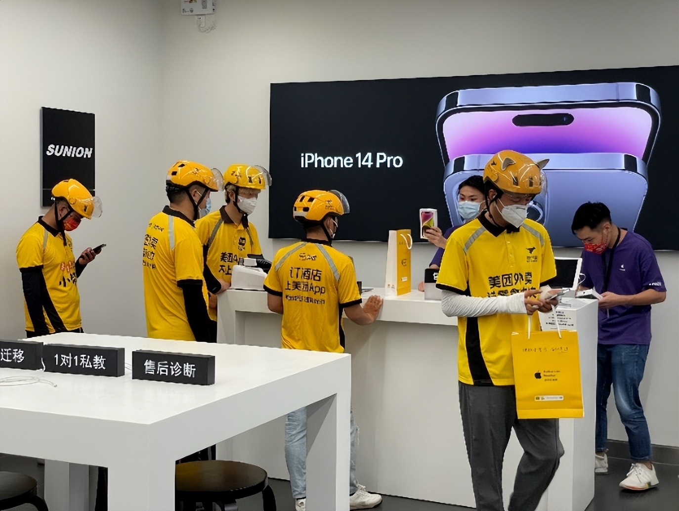 外卖买手机：一场聚焦用户体验的双向奔赴