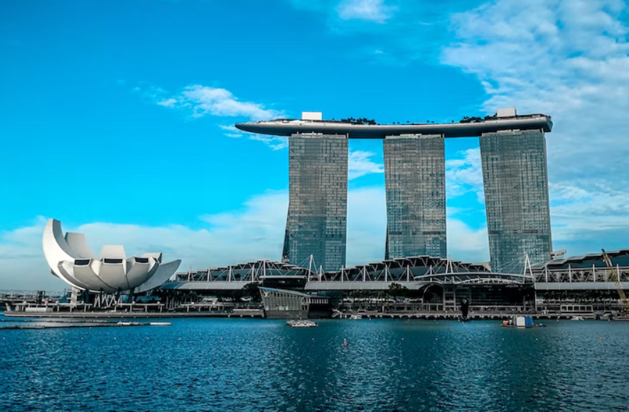 我去了趟东南亚，看到了“信心”和“力量”丨霞光WAVE