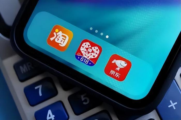 京东和拼多多，又“打”起来了， 但阿里还在看戏